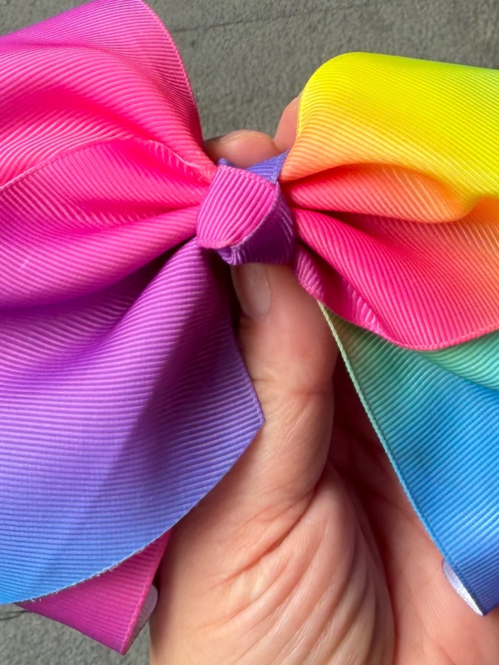 Jojo Siwa bow
